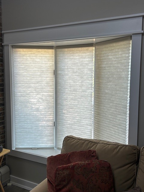 Smooth Hunter Douglas Cordless Applause Honeycomb Shades in Mahwah, NJ